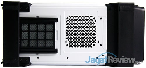 Hands-On Review Casing Corsair Graphite 760T: Produk Terbaru Line-Up Graphite 7 Tampak sisi bawah casing