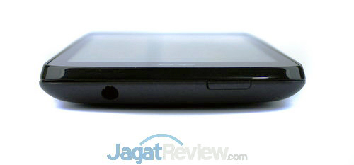 Review Acer Liquid Z4: Smartphone Android Mumpuni di Bawah Satu Juta 14 Di atas Anda akan menemukan tombol power sekaligus lock/unlock dan slot audio jack 3.5mm