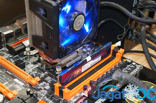 Overclocking Review: Team Zeus DDR3-1600 2x4GB Kit 1 TeamZEUS1600_08