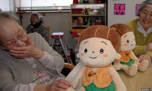 Boneka Berbicara sebagai Penyembuh Kesepian 14 boneka