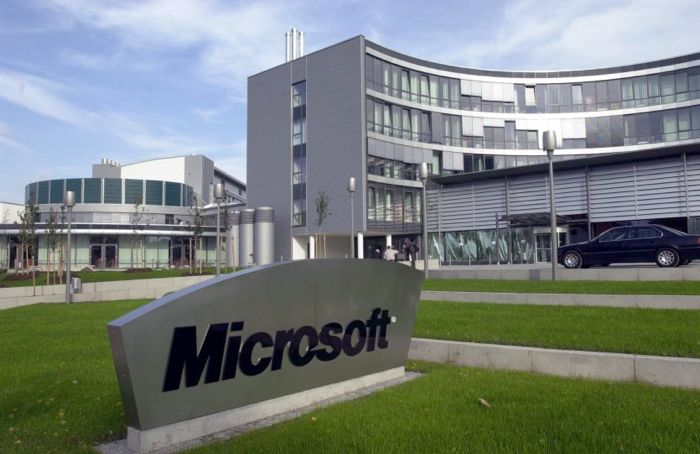 Microsoft Temukan 70.000 Salinan Office 2010 Ilegal 1 microsoft11