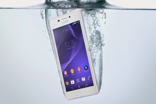 04_Xperia_M2_Aqua_ in Water
