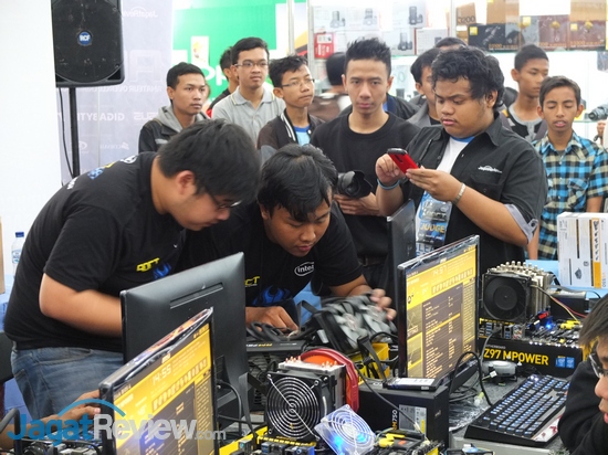 AOCT 2014 Yogyakarta: Benchmark 3DMark Fire Strike di Sesi 2 10 AOCT 2014 Yogyakarta 10