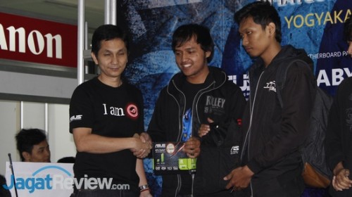 AOCT 2014 Yogyakarta: Sesi Terahir Telah Berakhir 4 Juara 3: Amikom OC Team 5