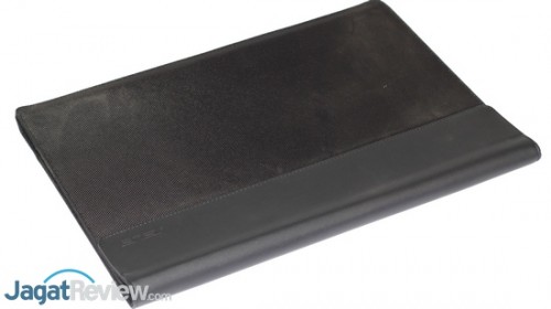 Hands-On Asus MB168B+: Monitor Portable Full HD dengan USB 3.0 4 Asus Smart Case: sleeve case yang diberikan di paket penjualan MB168B+