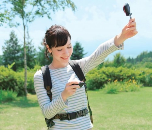 Casio Perkenalkan Kamera Selfie ‘Split Camera’ 2 Casio_EXILIM-EX-FR10_selfie