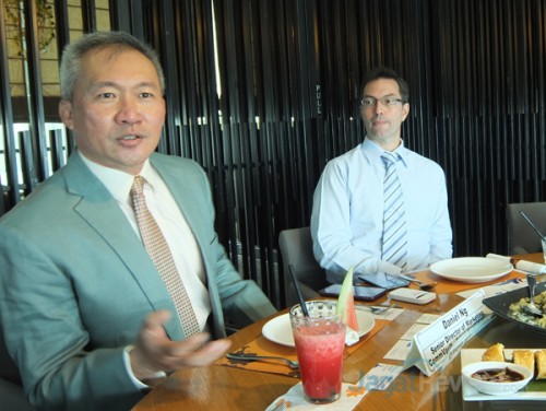 (Kiri) Daniel Ng, Senior Director Marketing & Business Development, CommVault; (Kanan) Brad Colwell, Country Manager CommVault Indonesia