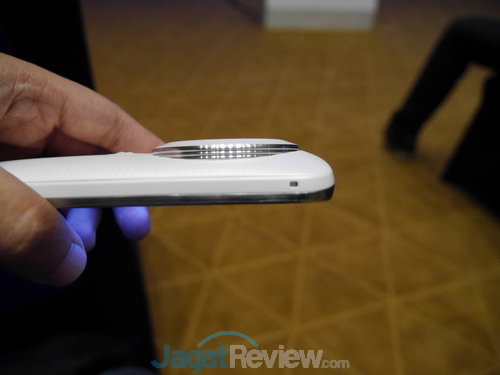 Hands-On Review Samsung Galaxy K Zoom: Smartphone dengan Optical Zoom 10x 3 Galaxy K Zoom (5)