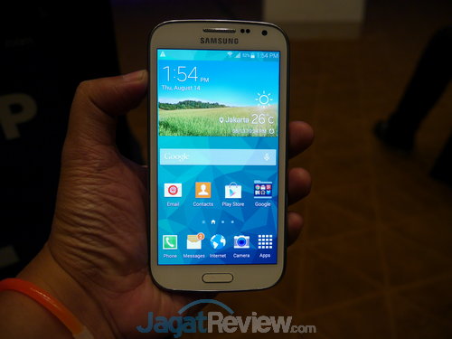 Dibanderol Rp 5,5 Juta, Samsung Galaxy K Zoom Meluncur di Indonesia 2 Samsung Galaxy K Zoom (3)