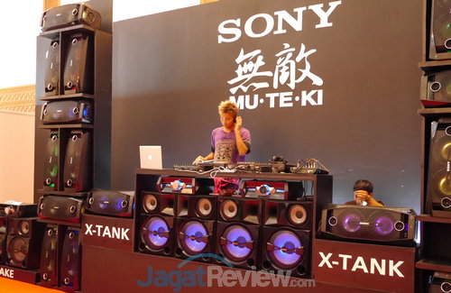 Sony Ramaikan Anime Festival Asia Indonesia 2014 1 Sony AFAID 2014 (3)