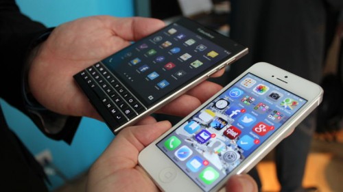 Rincian Spesifikasi BlackBerry Passport Terungkap 2 Perbandingan BlackBerry Passport dengan iPhone 5