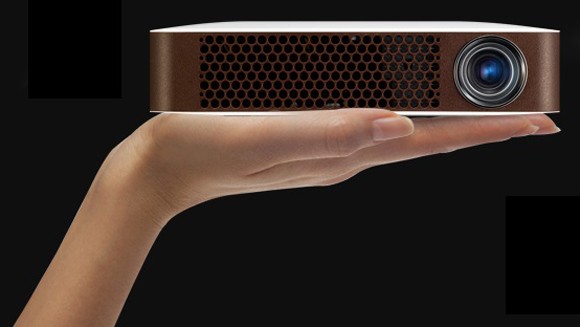 LG Luncurkan Proyektor Bluetooth MiniBeam 24 lg bluetooth minibeam