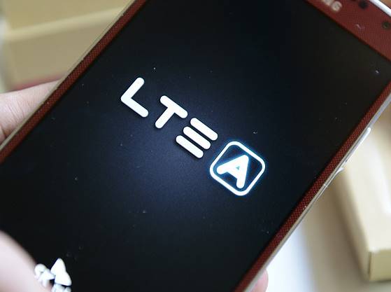 Singapura Resmi Komersialkan LTE-A 300Mbps 7 lte a
