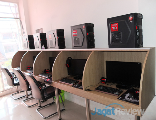 Phoenix E-Sport Arena Siap Bantu Kembangkan E-Sport di Indonesia 8 phoenix esport arena grand opening 09