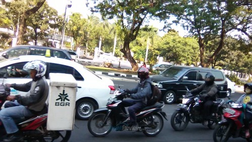 Review Blackberry Z3: Smartphone Blackberry 10 dengan Harga Murah 4 Blackberry Z3 - Hasil Kamera Depan Outdoor