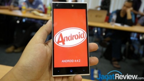 Unboxing Smartfren Andromax V3S: Smartphone Untuk Pencinta Selfie 1 _DSC2946