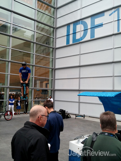 IDF 2014: Day 1 - Merasakan Langsung Hal Baru dari Sang Raksasa Teknologi 1 IDF14-Day1 (1)
