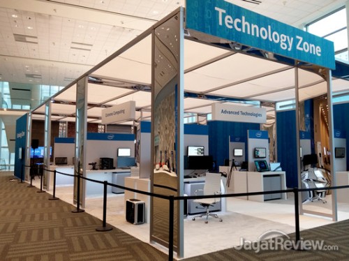 IDF 2014: Day 1 - Merasakan Langsung Hal Baru dari Sang Raksasa Teknologi 7 Teknologi baru akan diperkenalkan ke undangan yang hadir di IDF 2014.