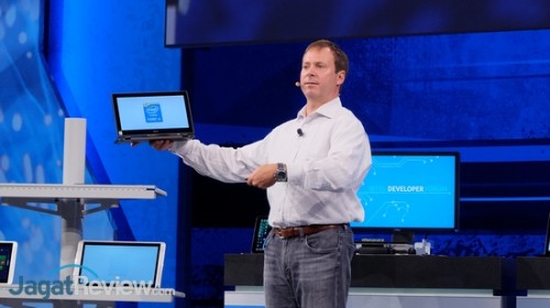 IDF 2014: Intel Akan Terus Pacu Perkembangan PC Inovatif 7 Salah satu 2-in-1 baru dengan Core M yang tampil di acara, produk dari Acer.