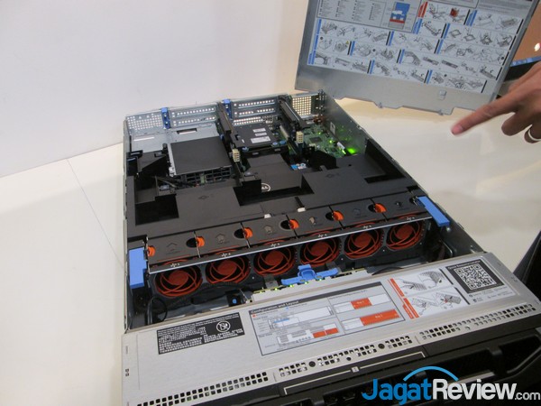 Dell Perkenalkan PowerEdge Generasi ke-13: Server Canggih yang Mudah Dikelola 13 IMG 0094