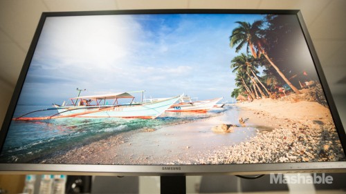 Samsung_UHD_Monitor-14