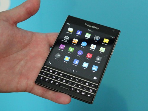 BlackBerry Passport Resmi Dirilis 1 blackberry-passport02