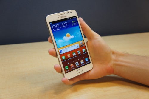 Smartphone Berlayar Besar Kian Diminati 1 galaxy note 1