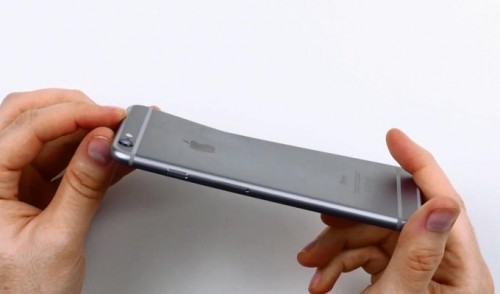 Uji Ketangguhan iPhone 6 Melawan Android dan Lumia 1 iphone6