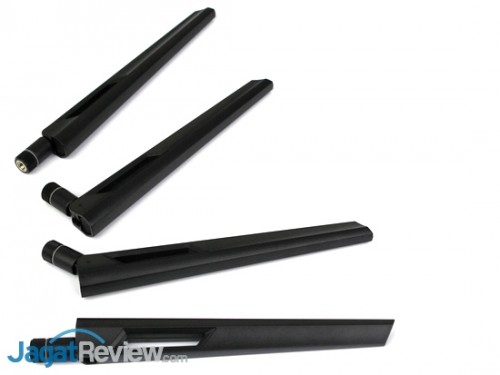 Preview Router Asus RT-AC87U: Gagah dengan 4 Antena Unik 4 Asus RT-AC87U - 04