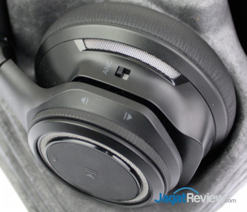 Hands-On Plantronics BackBeat Pro: Headphone Wireless Kaya Fitur dengan Ketahanan Baterai Tinggi 3 BackBeat-Pro-05