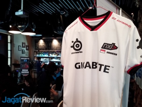 Team NXL> Menjadi Brand Ambassador Gigabyte di Indonesia 1 Gigabyte & Team NXL Signing Ceremony - 01