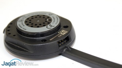 Hands-On Jabra Pro 953: Headset Khusus Call Center 3 Port tempat Jabra Pro 935 terhubung ke docking station.