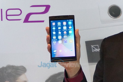 Mito Luncurkan Dua Smartphone dan Sebuah Tablet dengan Kamera Putar 5 Mito Fantasy Selfie 2 - T777