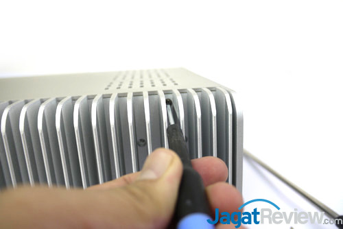 Review Streacom FC8 Evo: Casing Mini-ITX untuk PC Fanless 2 StreacomFC8Evo_24