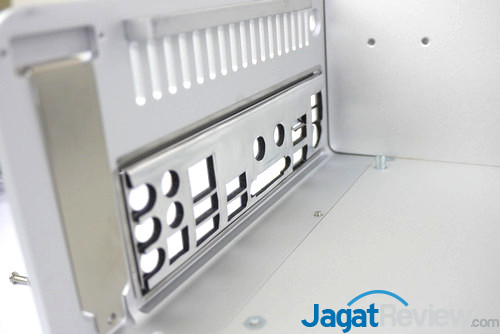 Review Streacom FC8 Evo: Casing Mini-ITX untuk PC Fanless 6 StreacomFC8Evo_32