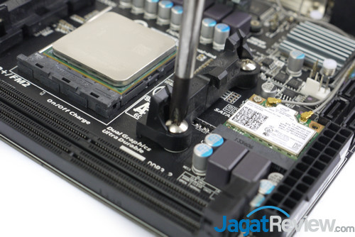 Review Streacom FC8 Evo: Casing Mini-ITX untuk PC Fanless 8 StreacomFC8Evo_42