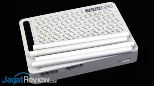 Hands-On Review TotoLink A2004NS: Router Wireless AC dengan Banyak Opsi Konfigurasi 5 TotoLink A2004NS - 06