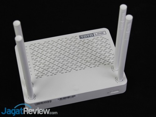 Hands-On Review TotoLink A2004NS: Router Wireless AC dengan Banyak Opsi Konfigurasi 1 TotoLink A2004NS - 07
