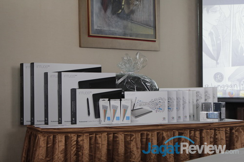 Wacom dan Datascrip Umumkan Jawara WDCC 2014! 6 Hadiah yang disediakan oleh Wacom dan Datascrip untuk kompetisi ini.