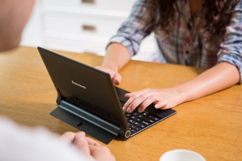 Lenovo Segera Perkenalkan Tablet Yoga 2 dan Yoga 2 Pro 2 lenovo_yoga_tablet_2_win_2