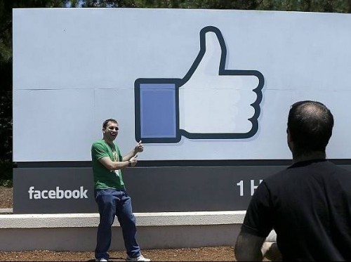 Facebook Makin Serius Awasi Keberadaan  Digital Life Tech Tips Facebook Targeting