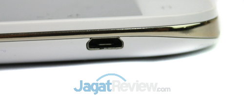 Review Bolt Powerphone ZTE V9820: Smartphone Android 4G dengan Fitur DSDA 17 Masih di sebelah kiri, Anda akan menemukan slot microUSB