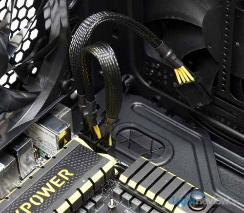 Hands-On Review Thermaltake Urban T81: Casing Full-Tower High-End 6 Thermaltake Urban T81 53