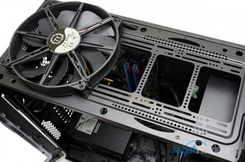 Hands-On Review Thermaltake Urban T81: Casing Full-Tower High-End 8 Thermaltake Urban T81 54