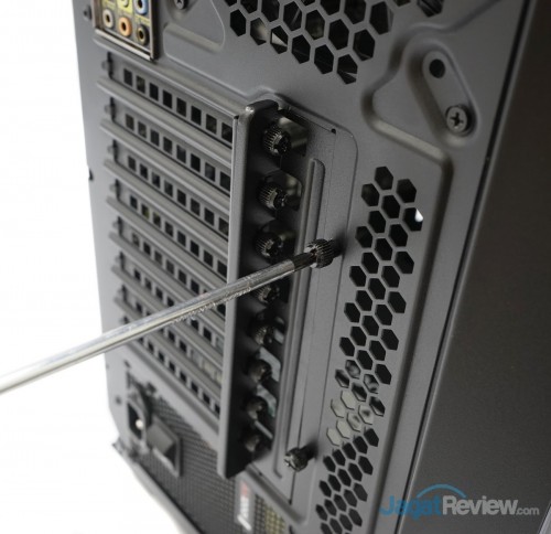 Hands-On Review Thermaltake Urban T81: Casing Full-Tower High-End 1 Thermaltake Urban T81 57