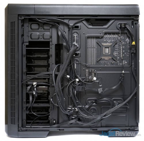 Hands-On Review Thermaltake Urban T81: Casing Full-Tower High-End 3 Thermaltake Urban T81 66