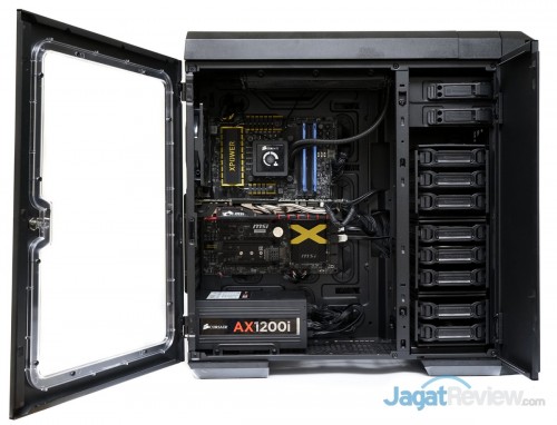 Hands-On Review Thermaltake Urban T81: Casing Full-Tower High-End 9 Thermaltake Urban T81 71