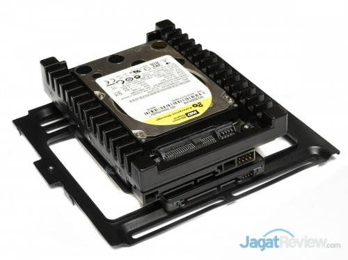 Hands-On Review Thermaltake Urban T81: Casing Full-Tower High-End 7 Thermaltake Urban T81 76