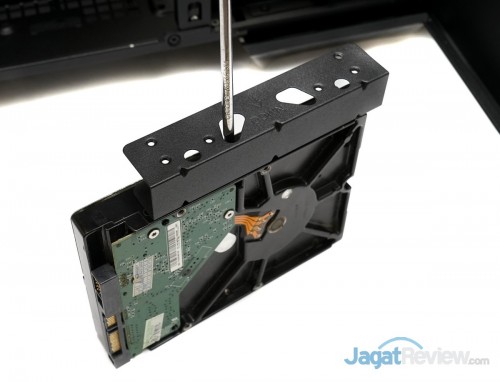 Hands-On Review Thermaltake Urban T81: Casing Full-Tower High-End 9 Thermaltake Urban T81 78