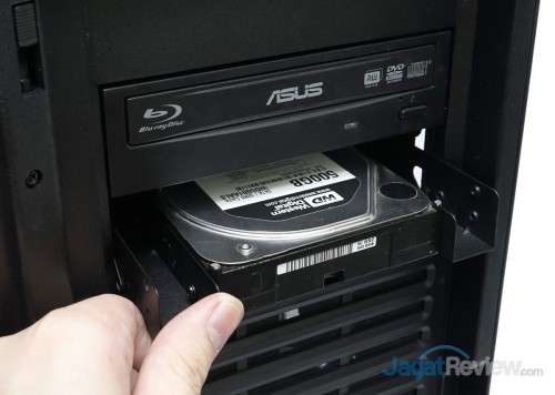 Hands-On Review Thermaltake Urban T81: Casing Full-Tower High-End 12 Thermaltake Urban T81 81